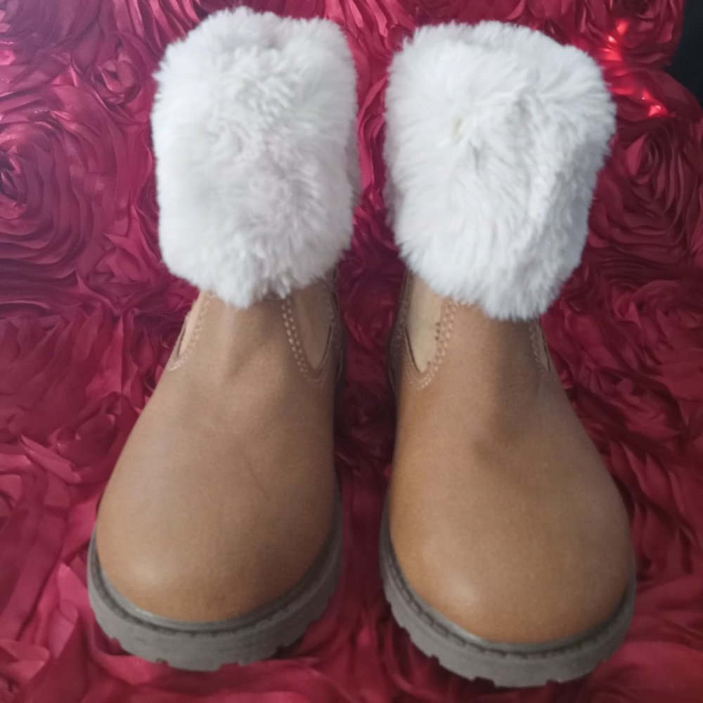 OshKosh B'gosh Empress Winter Boot (Size 8m)